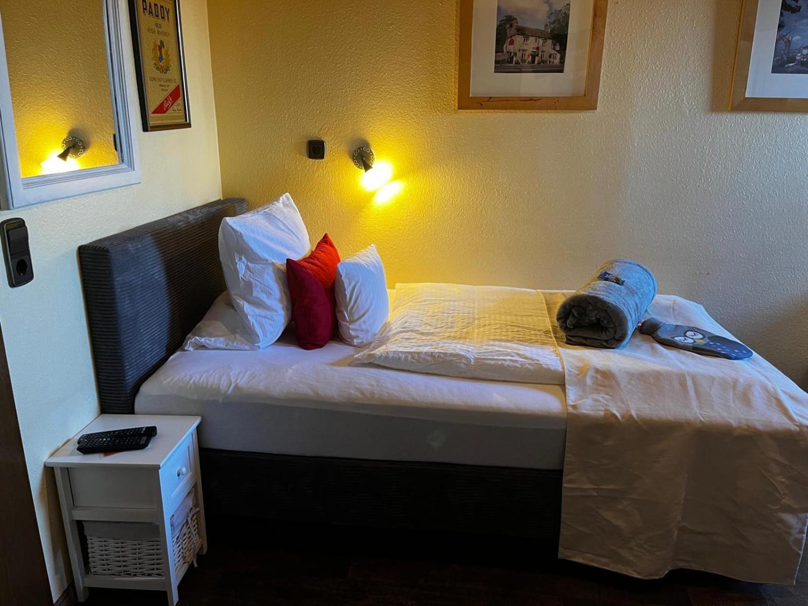 Neuenrade Henblas Hotel מראה חיצוני תמונה