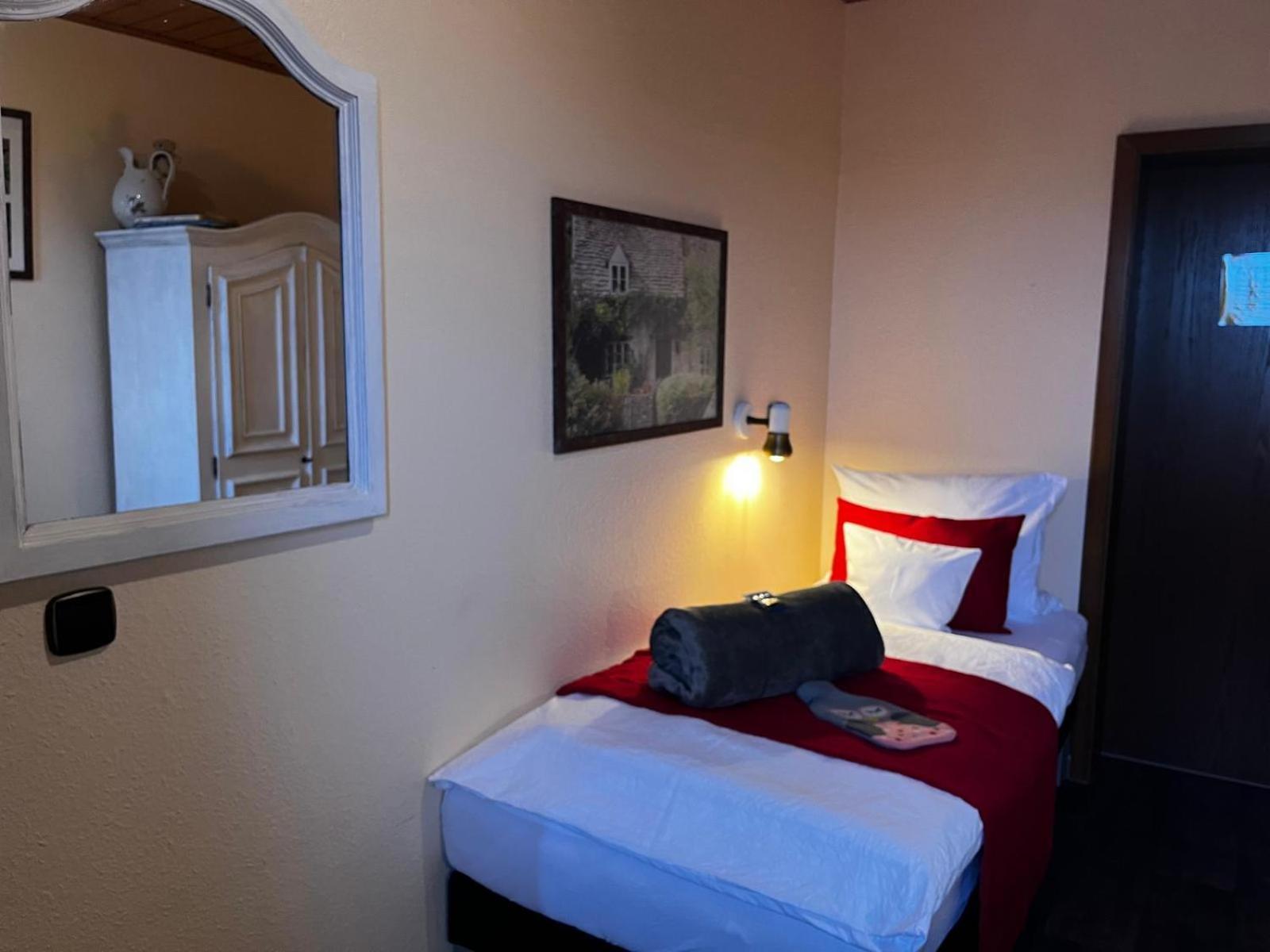 Neuenrade Henblas Hotel מראה חיצוני תמונה